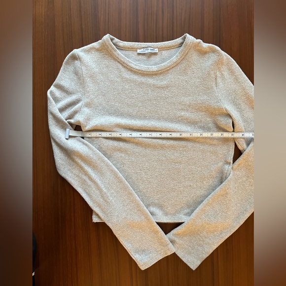 Women’s Zara cream long sleeved top size Medium EUC. - Picture 4 of 6